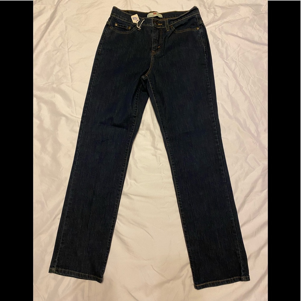 EUC Levi’s 512 denim jeans. Size 10M.